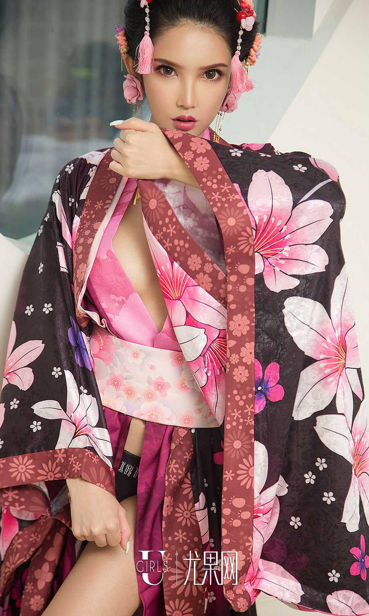 [爱尤物]2018APP NO.1148 球球一窒息诱惑